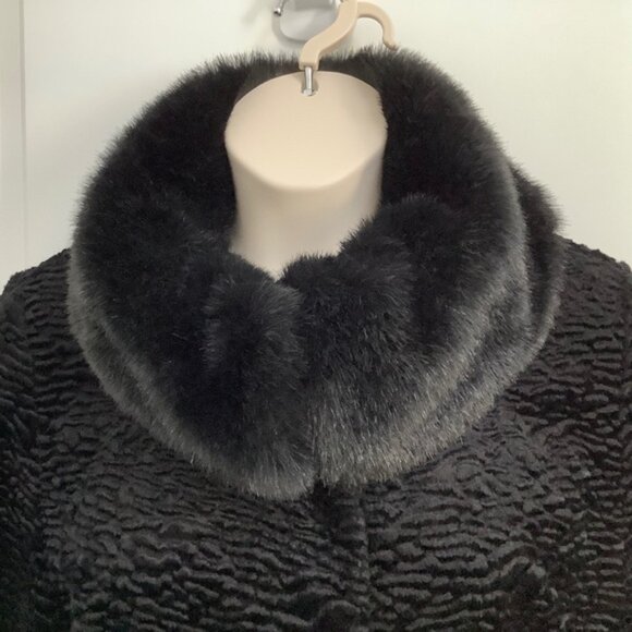 Stunning Larry Levine faux fur Fully lined coat, Size L - Picture 4 of 14